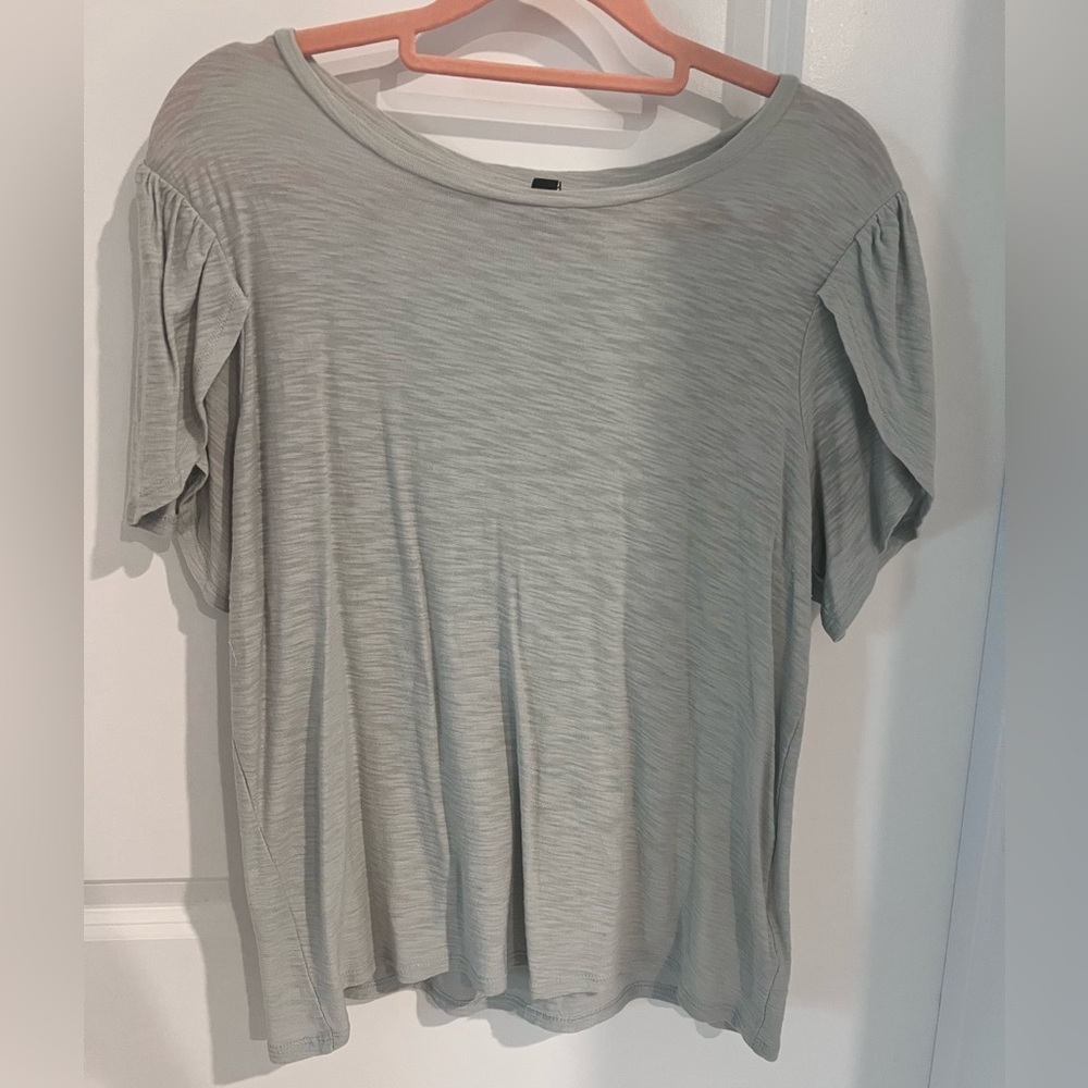 Light Gray Short Sleeve Top